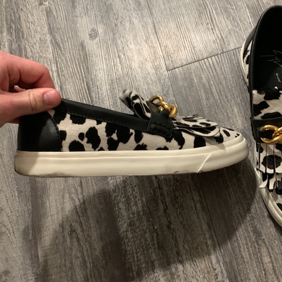 Giuseppe Zanotti Homme Calf Hair Cow Print Gold Chain Fringe Slip-On Loa… - Picture 4 of 5